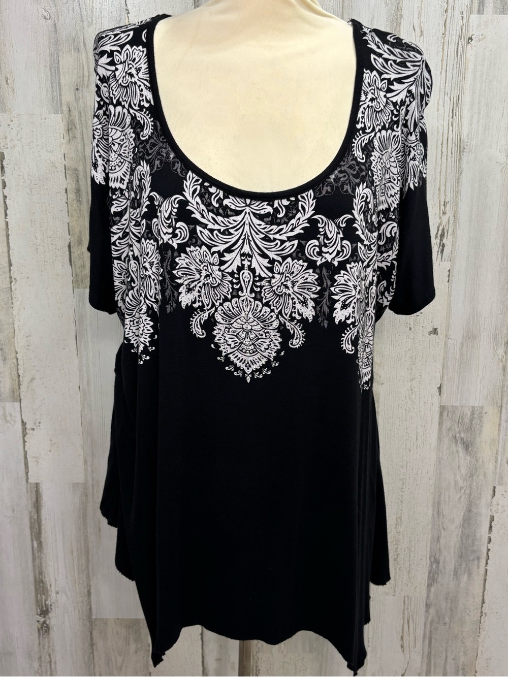B.L.E.U. Black Scoop Neck Top with White Floral Damask Print